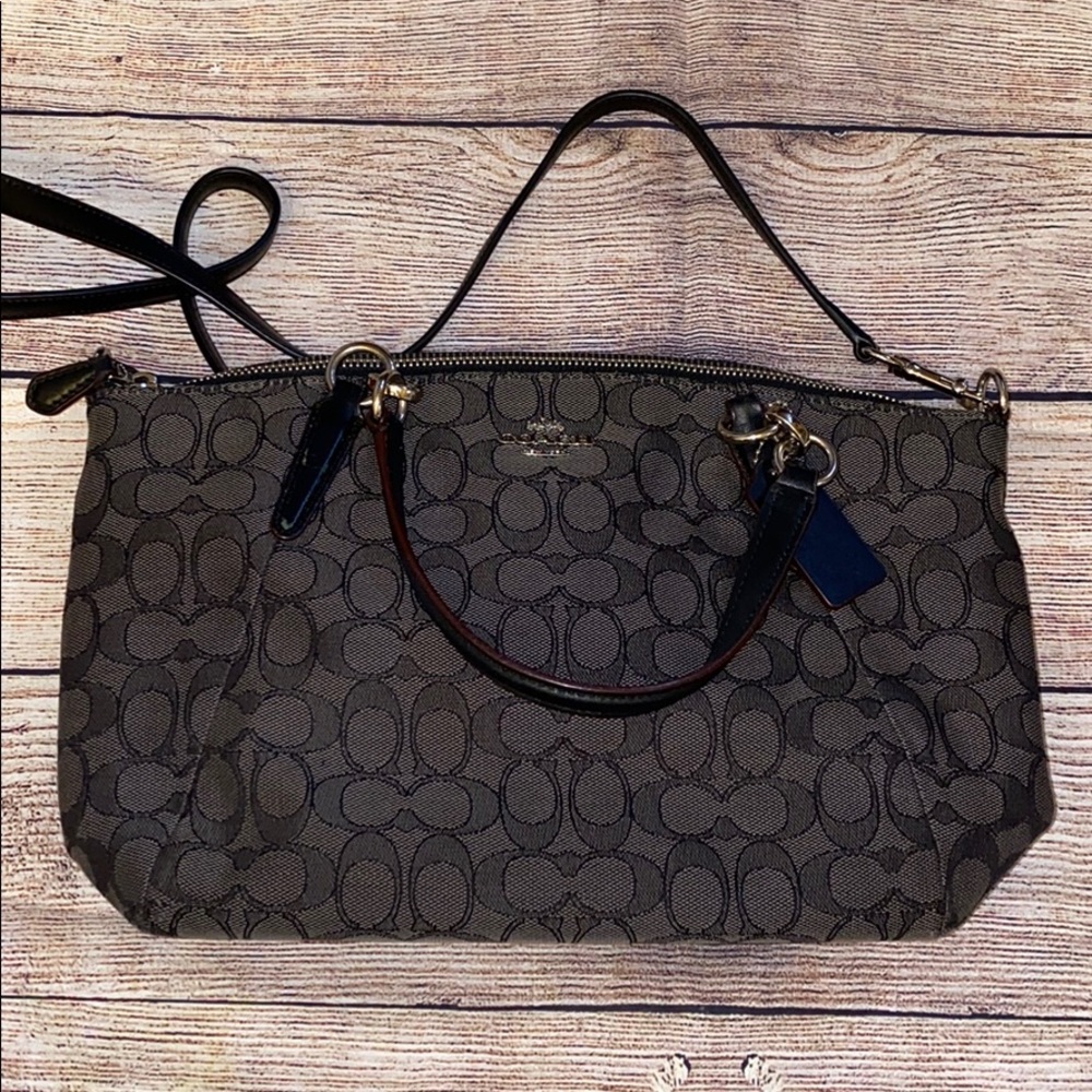 Coach Outline Signature Kelsey Satchel Crossbody